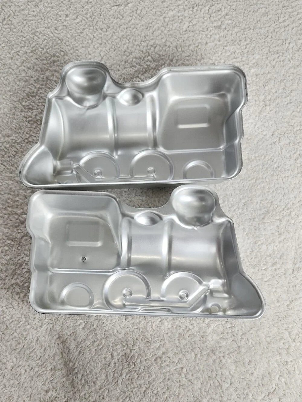 Wilton Train-Shaped 2 Piece Cake Pan - Silver Metallic